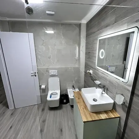 Two Bedrooms Puerto Del Sol Vlorë